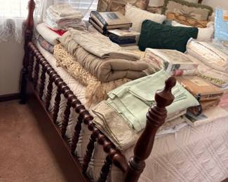 Four Poster Wood Bed Bedroom Furniture Linens Blankets Towels Wall Art Traditional Guest Room