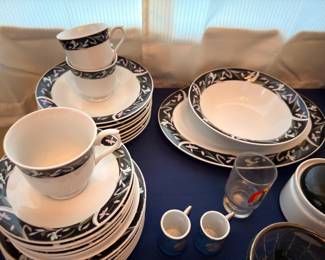 Dinnerware Set Blue Green Vine Border Plates Cups Saucers