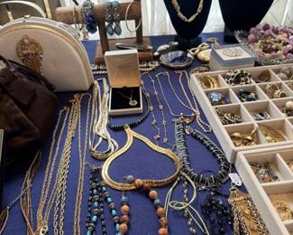 Costume Jewelry Necklaces Beads Accessories Display