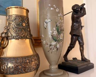 Bronze Golfer Figurine Brass Vase Frosted Glass Vase Floral Decorative Collectibles