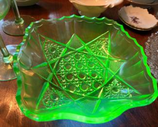 Green Uranium Vaseline Glass Pressed Pattern Bowl Dish