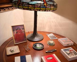 Tiffany Style Stained Glass Dragonfly Table Lamp