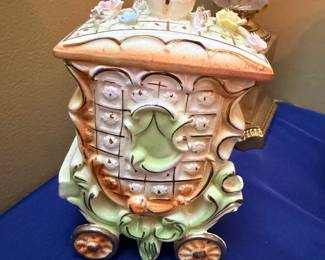 Porcelain Figurine Carriage Coach Capodimonte Style Ornate Ceramic Collectible