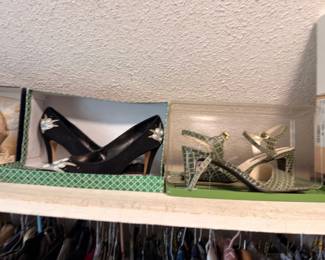 Women's Shoes Strappy Sandals Black Heels Plaid Flats Green Box Closet Shelf Footwear Lot