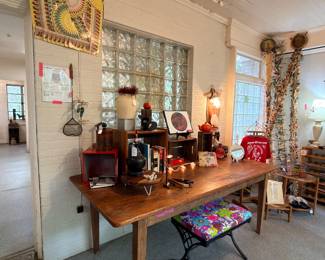 Someone has to need this gorgeous farm table! It’s so beautiful… And that lovely vintage fabric footstool…