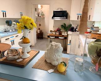 That bunny has been waiting for somebody all week to claim him :-)