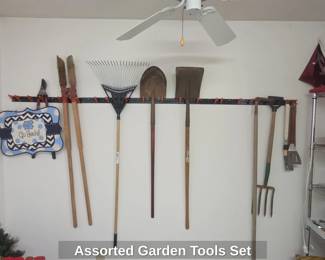Assorted Garden Tools Set