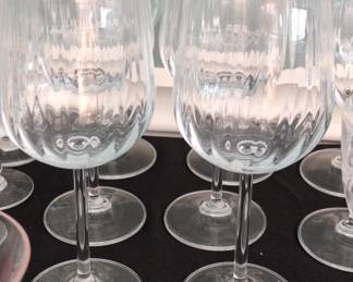 Set of Crystal Wine Glasses with Etched Floral or Leaf Patterns second image