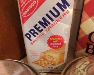 Nabisco Premium Saltine Crackers Tin