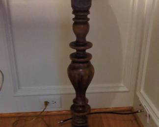 Victorian Style Console Table third image