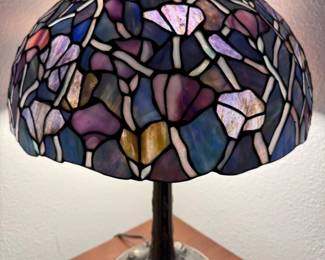 Tiffany-Style Stained Glass Table Lamp
