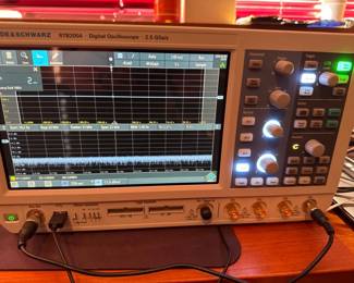 Rhode & Schwarz Ocillioscope