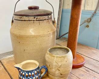 065 vintagecrockwithwirehandlepotteryp