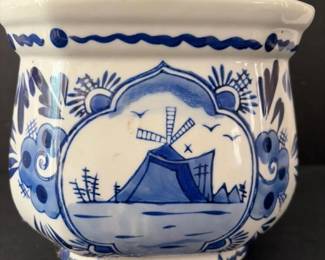 178 bluewhitechineseceramicplanterwindm