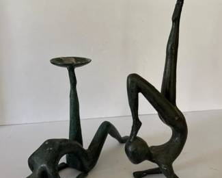 088 pairofmetalacrobatichumanformcandl