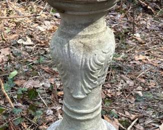 561 outdoorgardenconcretebirdbathpedest