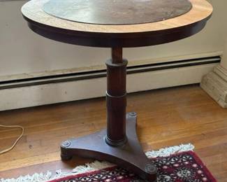 272 oldcolonyfurniturecoroundpedestals