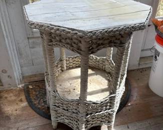 503 vintagewhitewickeroctagonalsidetabl