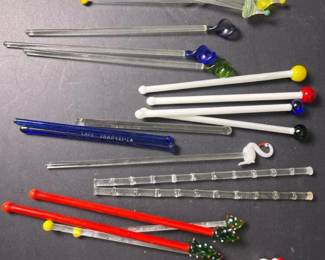 154 assorted24piecevintageglassswizzle