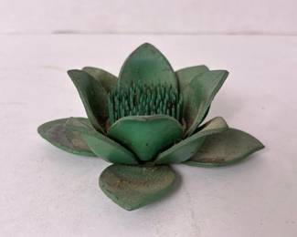 222 vintagegreenmetalflowershapedflower
