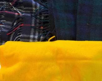 371 lotof3vintagewoolcashmerescarvesi