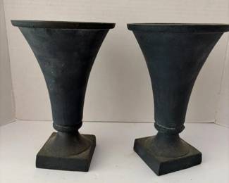 011 paircastirongardenurns10inchclass