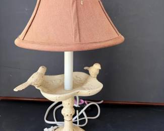 193 birdmotiftablelampwithdistressedme