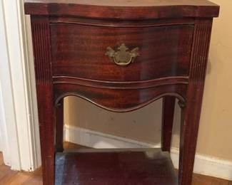 283 bowfrontmahoganyendtable