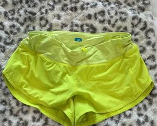 Lululemon Speed Up LowRise Shorts . Neon Yellow