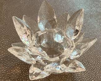 Godinger Shannon Crystal Lotus Candle Holders third image