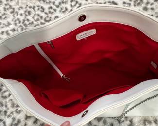 Chanel White Leather Rodeo Drive Hobo Bag second image