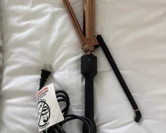 Amika Rose Gold Titanium or Inch Curling Wand second image