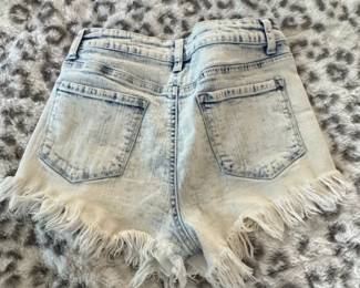 Altard State Distressed Denim Shorts Size third image
