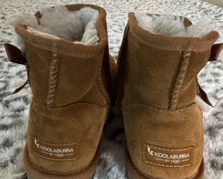 Koolaburra by UGG Short Suede Boots with Bow second image