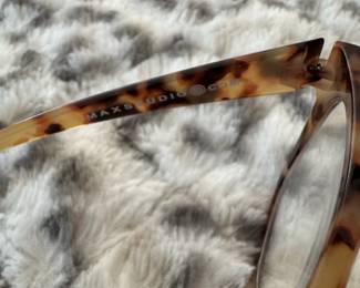 MAXSTUDIO.COM Eyeglasses third image