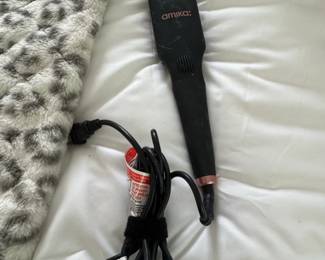 Amika Polished Perfection Straightening Brush