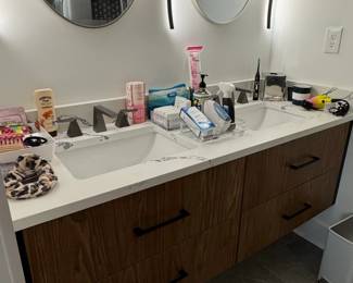 Modern Floating Double Bathroom Vanity with Quartz Countertop