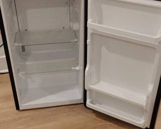 Hisense Mini Fridge second image