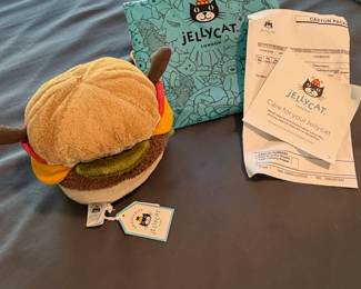 Jellycat Amuseables Burger Plush Toy third image