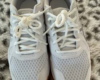 ASICS Womens Upcourt Volleyball Shoes