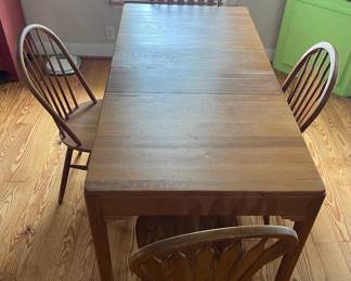 Butcher block table w/6 chairs 