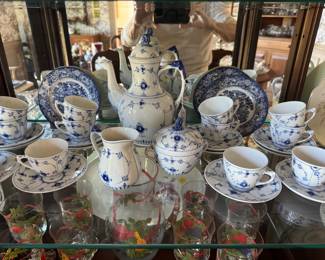 Blue and white tea service