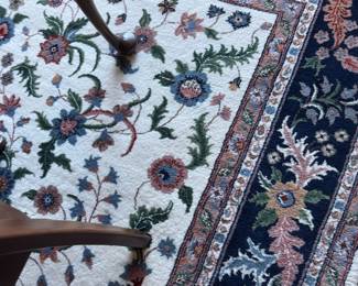 Large room size Oriental