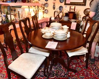 0100Dining Room