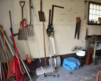 869Garage
