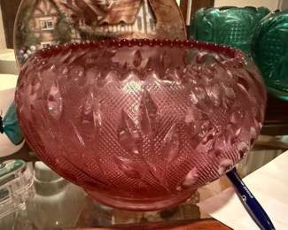 Fenton glass pink rose bowl