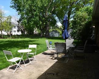 542Back Yard