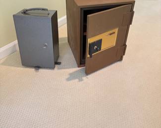 Safe and strong box available with keys