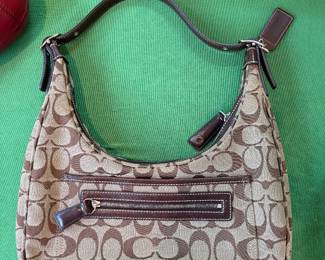 Brown Coach Classic bag