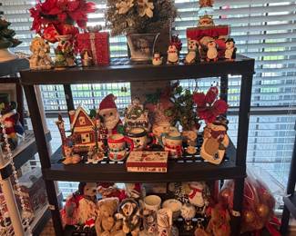 Beautiful Christmas tree, snowmen, Santas, flowers